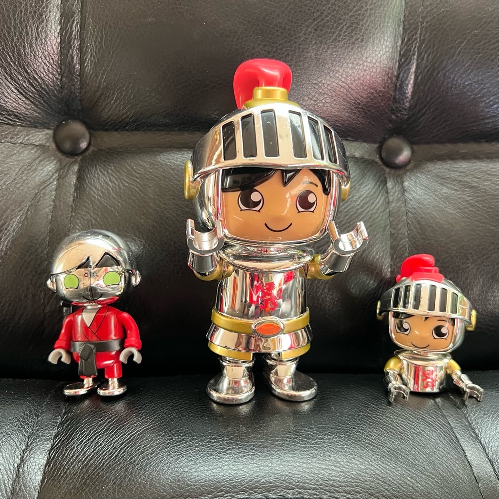 Ryan’s World Mystery Figure Lot of 3 – Knight Ryan Chrome & Karate Ryan